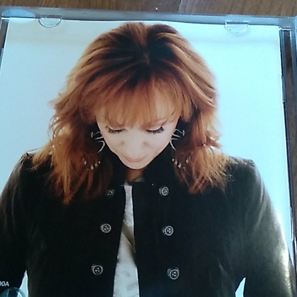 Reba Love Somebody CD - Picture 2 of 4